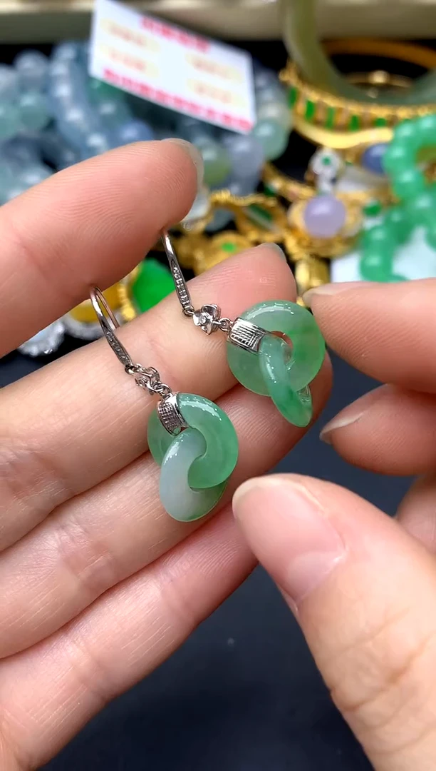 18K金镶嵌翡翠耳饰425 -中国好珍宝