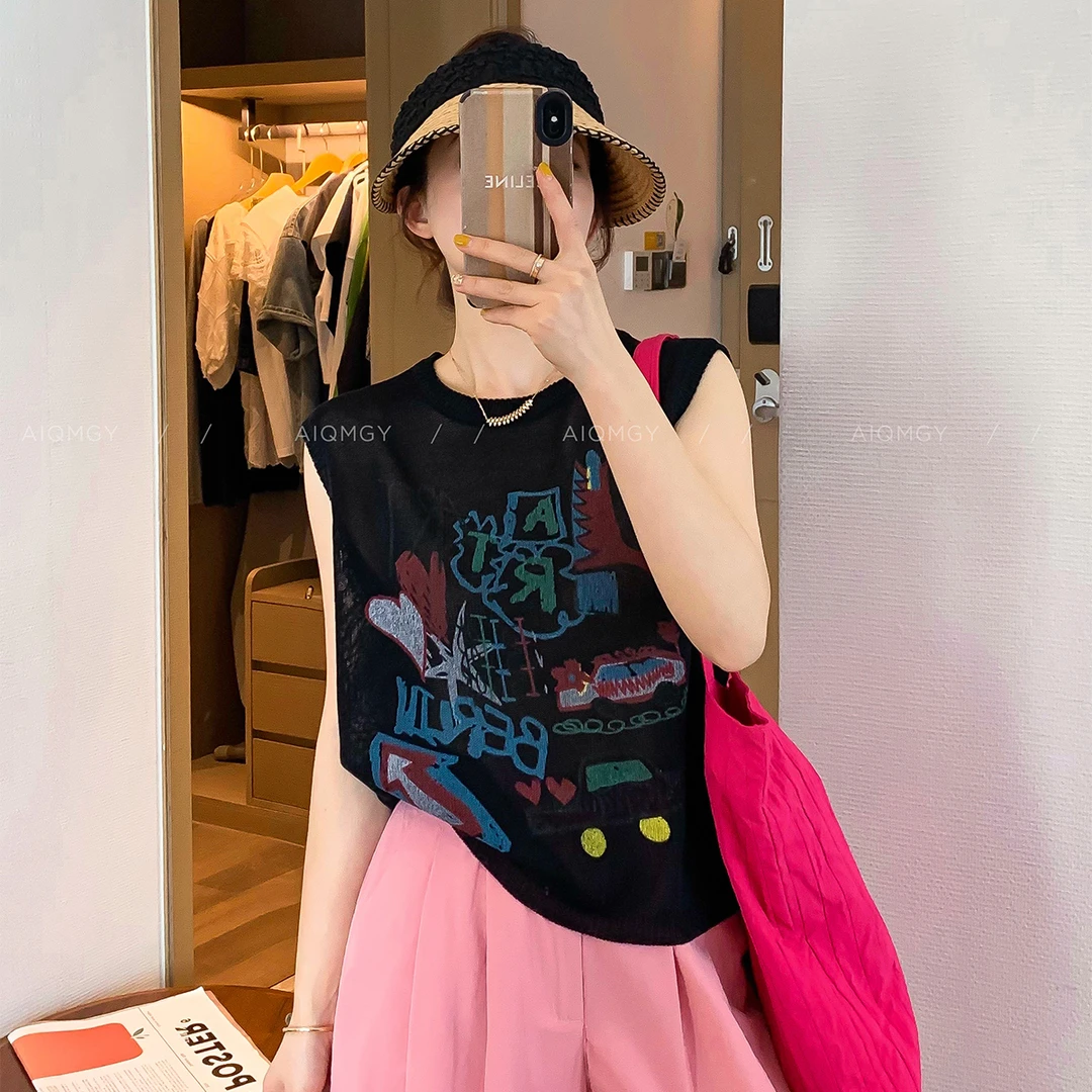 宽松型撞色休闲女装复古设计感修身型背心卡通风重工