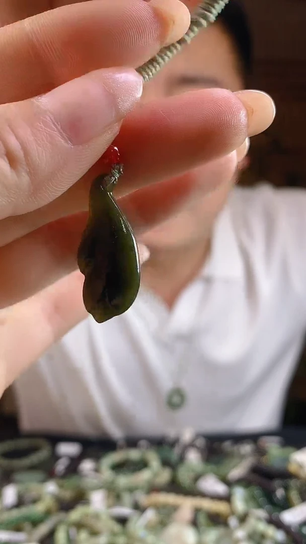 和田玉未镶嵌颈饰多样性发货，拍一发一