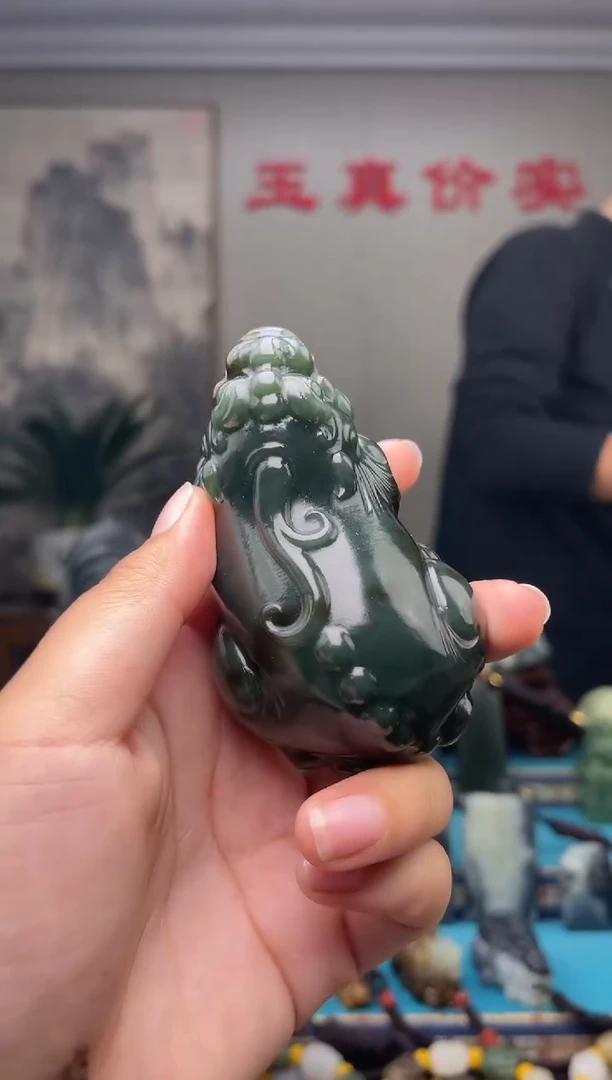 未镶嵌和田玉挂件1