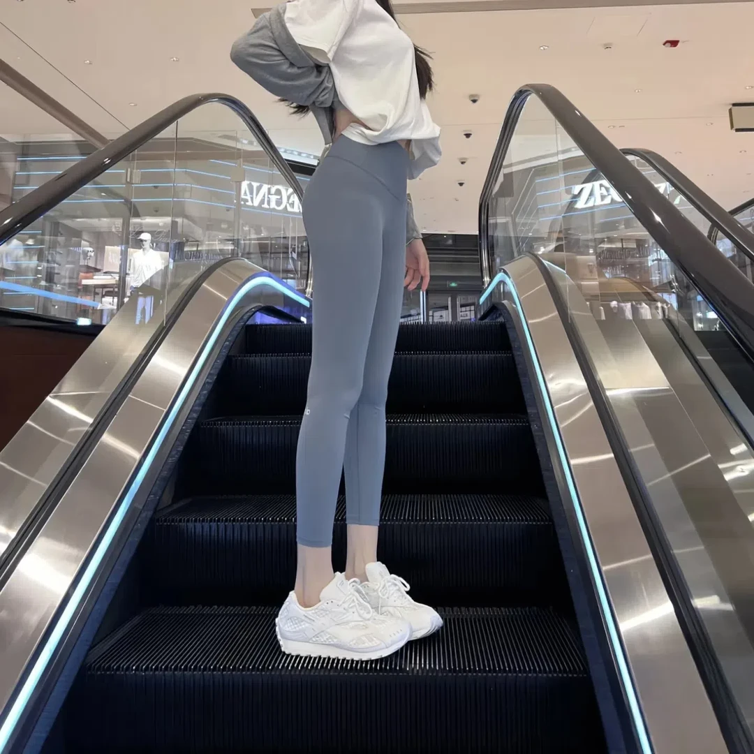 【alo yoga】瑜伽 Airlift 女士ins潮流高腰薄款紧身九分长裤高弹