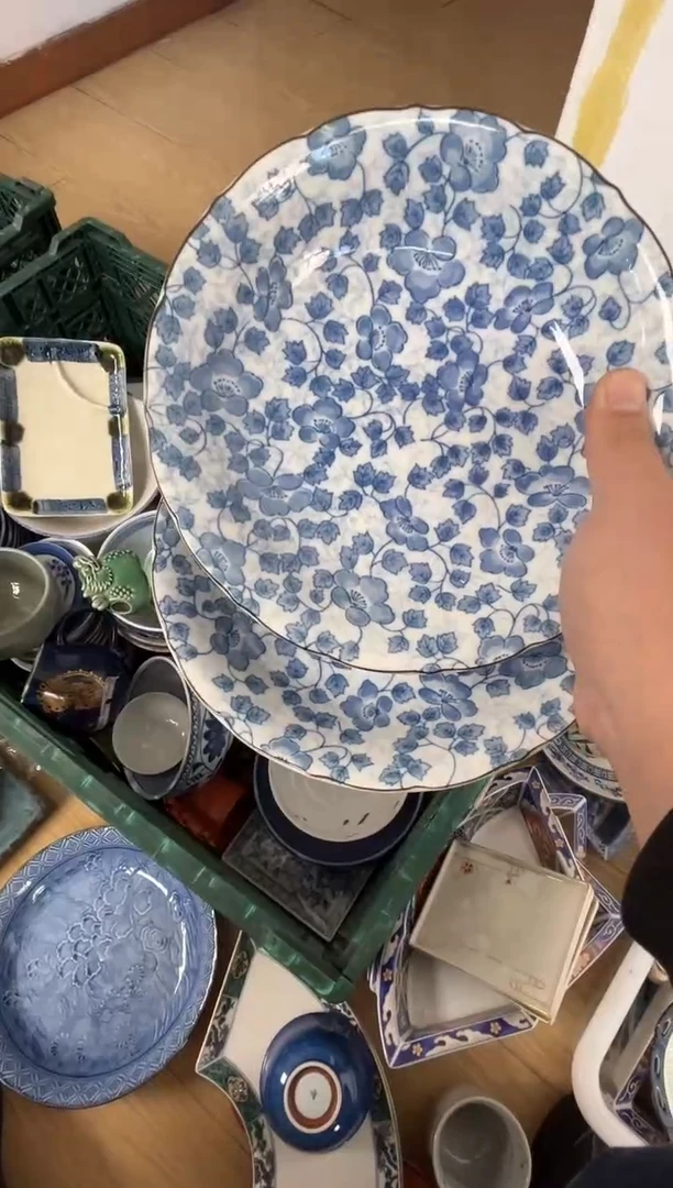 瓷片d****黄房租到期清货处理 感谢支持