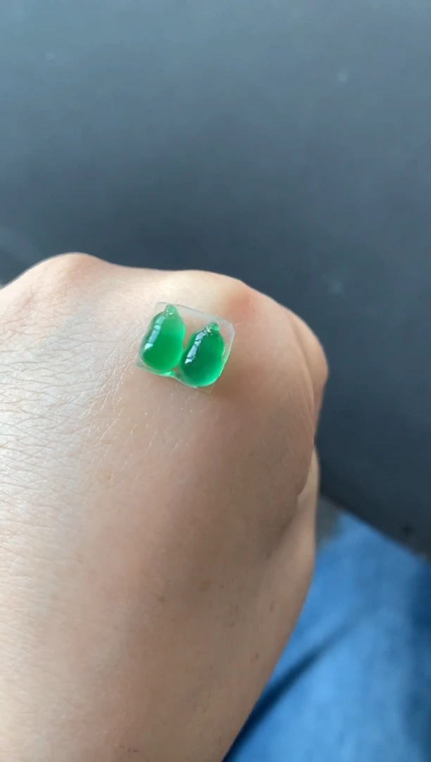 未镶嵌定制翡翠尺寸7.7*4.6*3.1