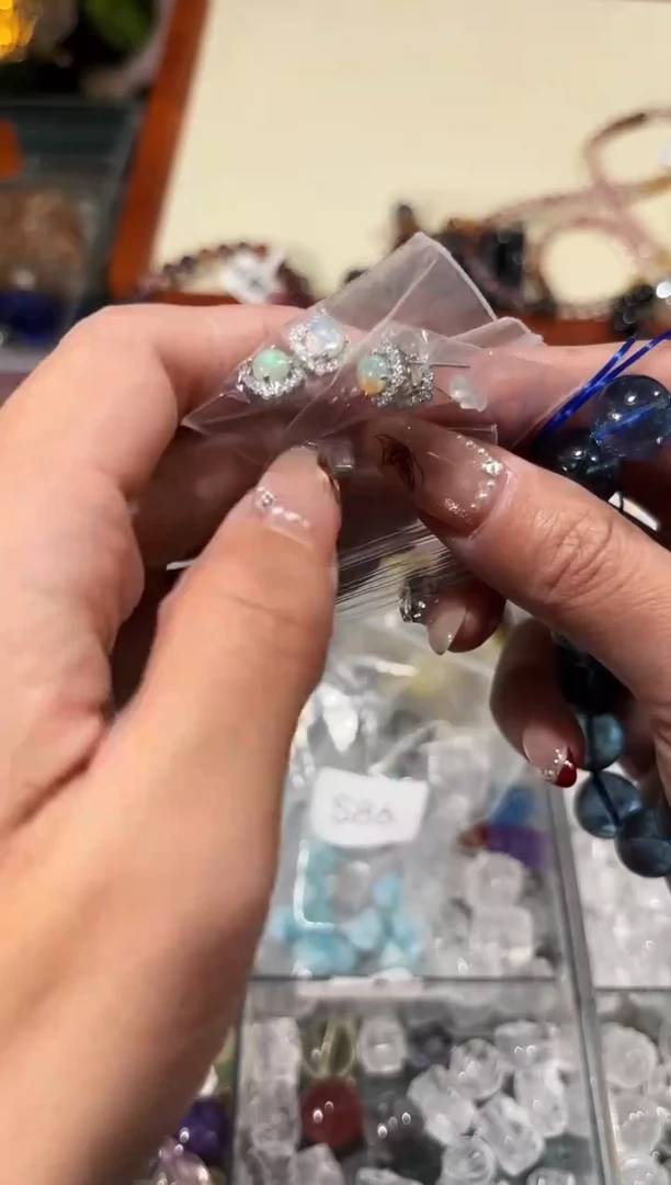 【闪购商品】欧泊手链银S925镶嵌耳钉
