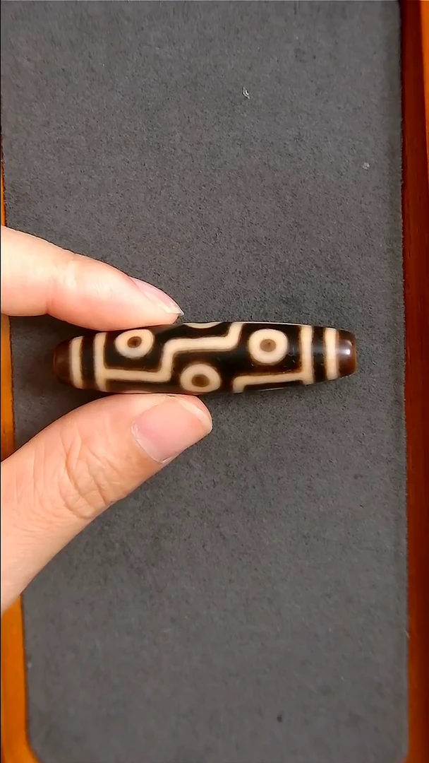 未镶嵌玛瑙/玉髓珠宝半成品上肯九眼天珠13*54