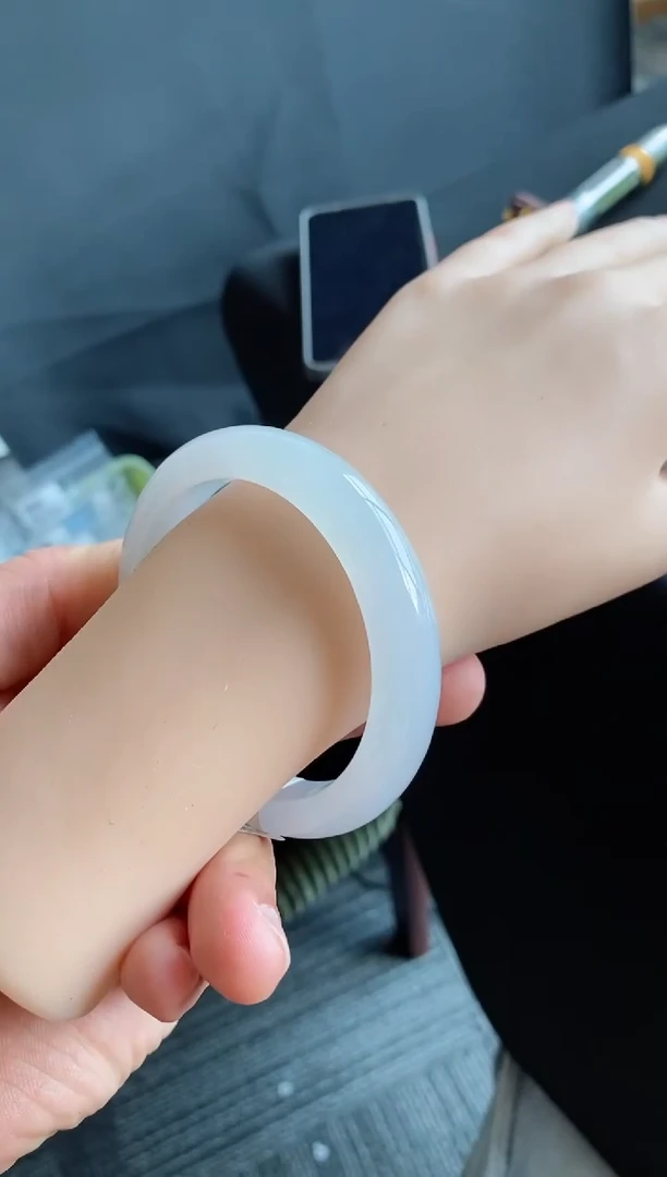 【闪购商品】翡翠手镯未镶嵌38号58.1*12.2*9.0正圈