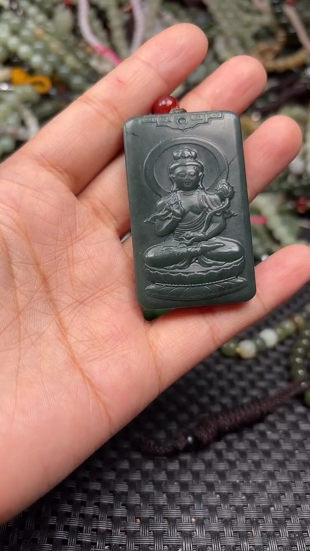 颈饰未镶嵌和田玉1