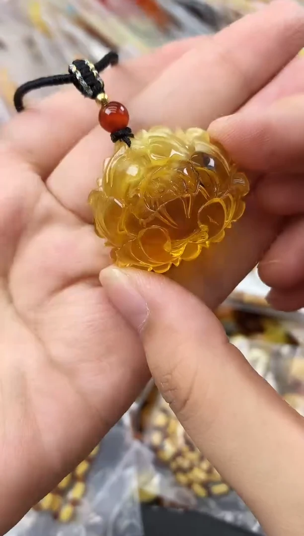 未镶嵌琥珀珠宝奇石49