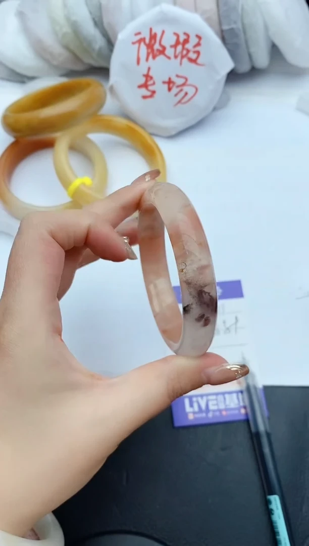 【闪购商品】石英质玉手镯未镶嵌81+58/59