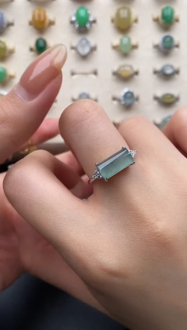 银S925镶嵌戒指翡翠一物一证一礼盒