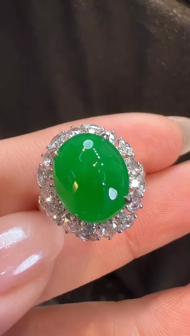 18K金镶嵌戒指翡翠用****8AL6戒指