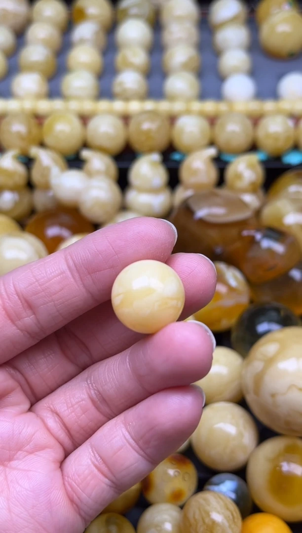 【闪购商品】蜜蜡裸石未镶嵌蜜蜡