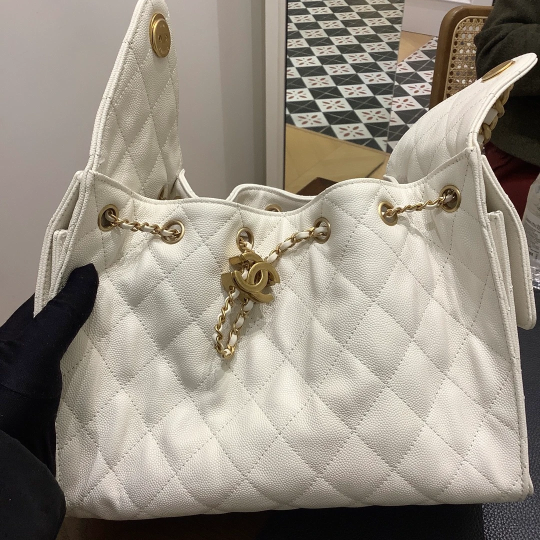 99新 Chanel/香奈儿 小花6枫 25BAG 腋下单肩包 小号 26*30 白色