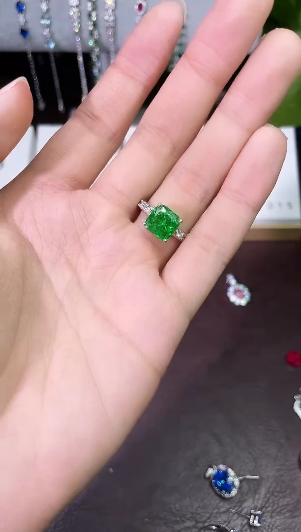 合金合成钻石绿宝戒指