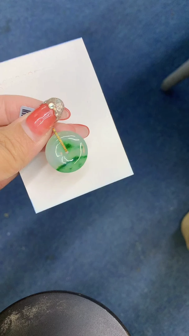 颈饰18K金镶嵌翡翠1