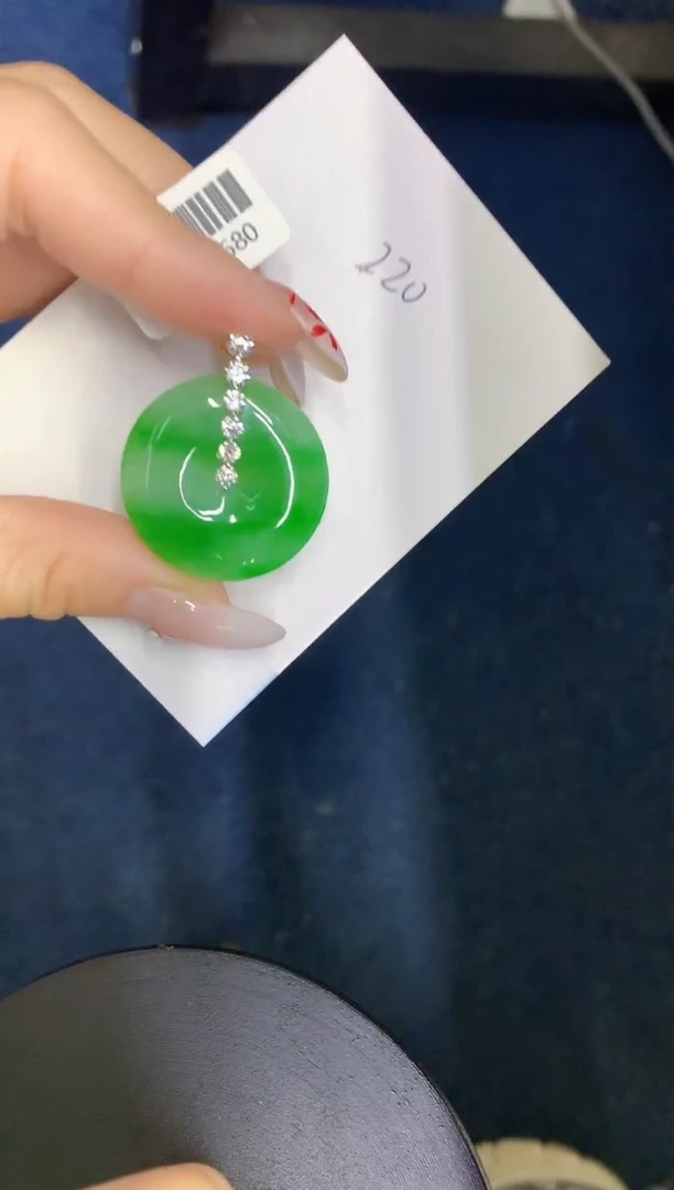 【闪购商品】翡翠颈饰18K金镶嵌0000000000