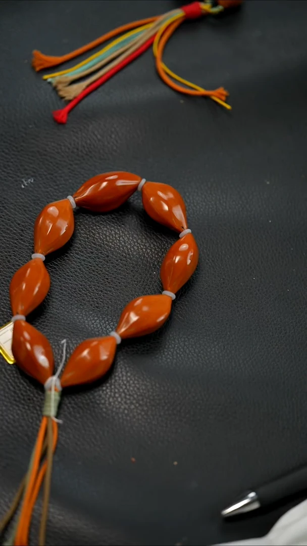 手串/手链橄榄核1.8+精抛鸡血红大四花