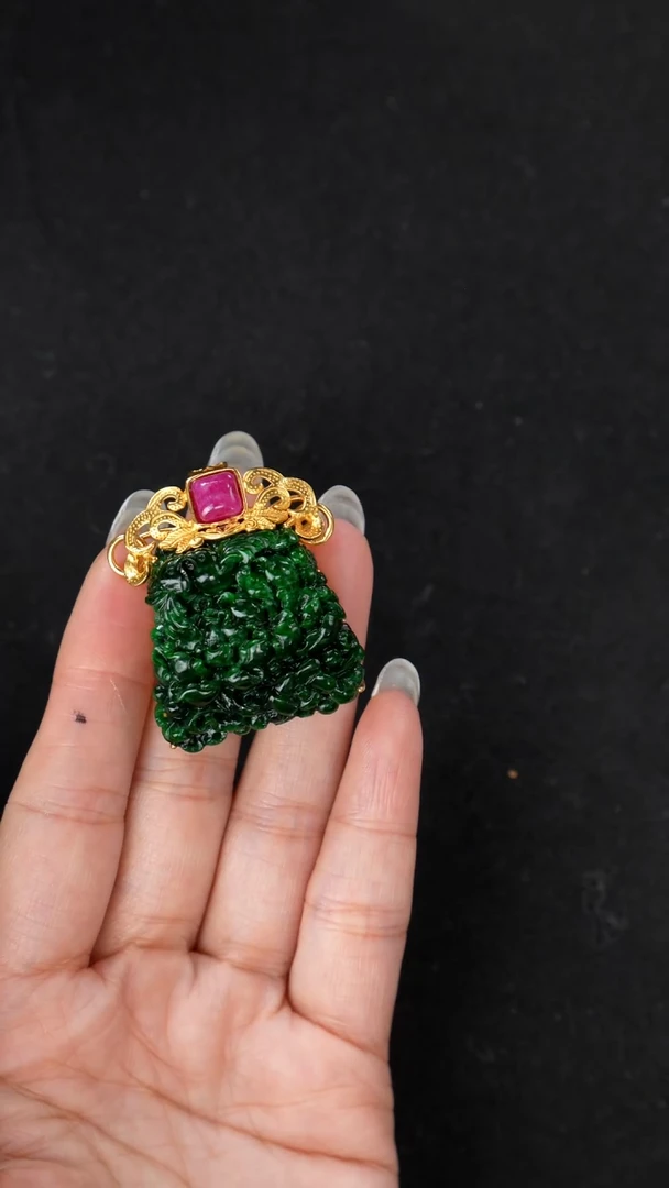 颈饰未镶嵌翡翠吊坠22