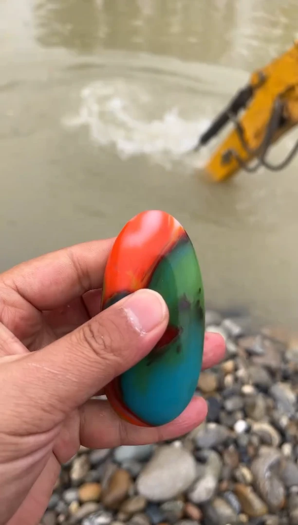 未镶嵌和田玉（糖玉）珠宝奇石1