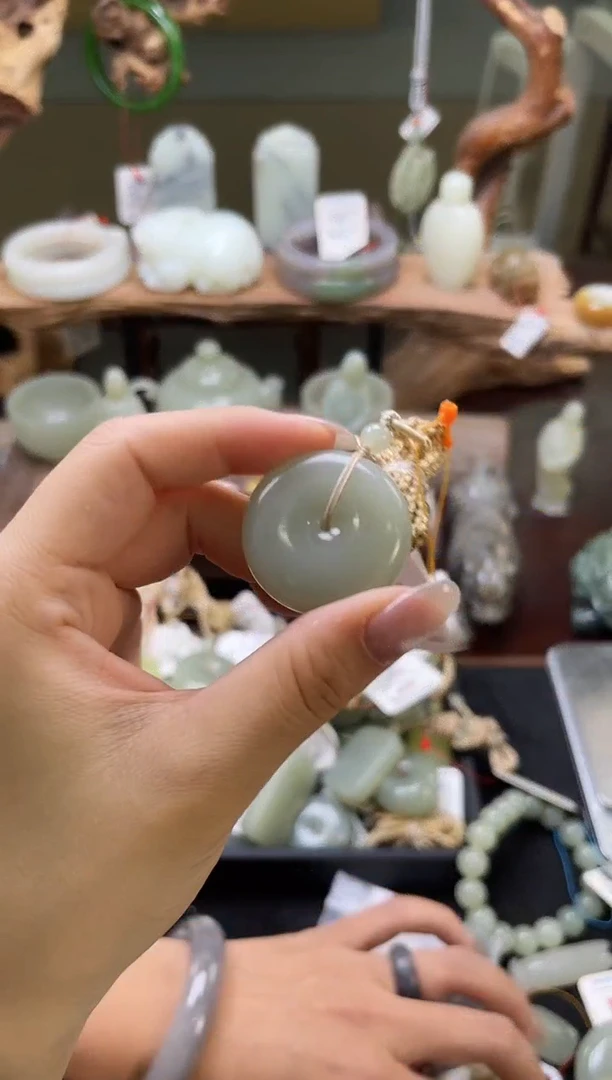 【闪购商品】和田玉未镶嵌吊坠且末青白 平安扣 821800