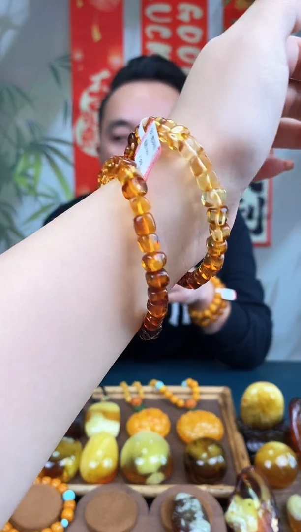 【闪购商品】琥珀裸石未镶嵌基地发货 一物一证 顺丰包邮