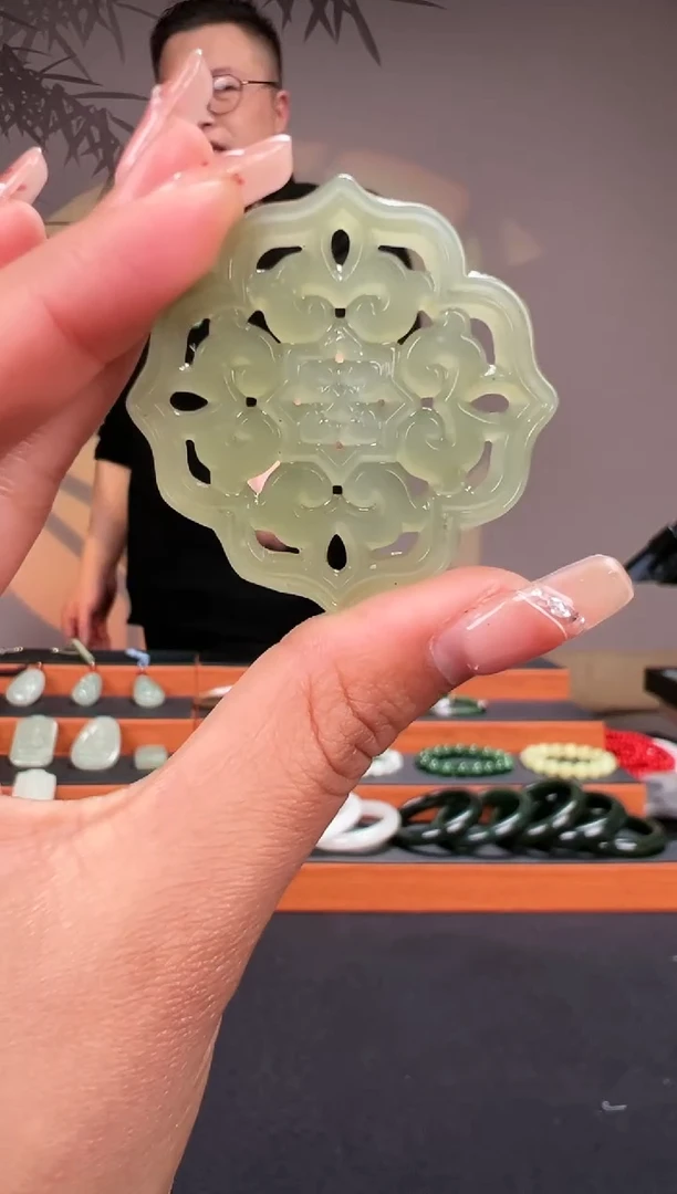 【闪购商品】和田玉颈饰未镶嵌四季平安吊坠