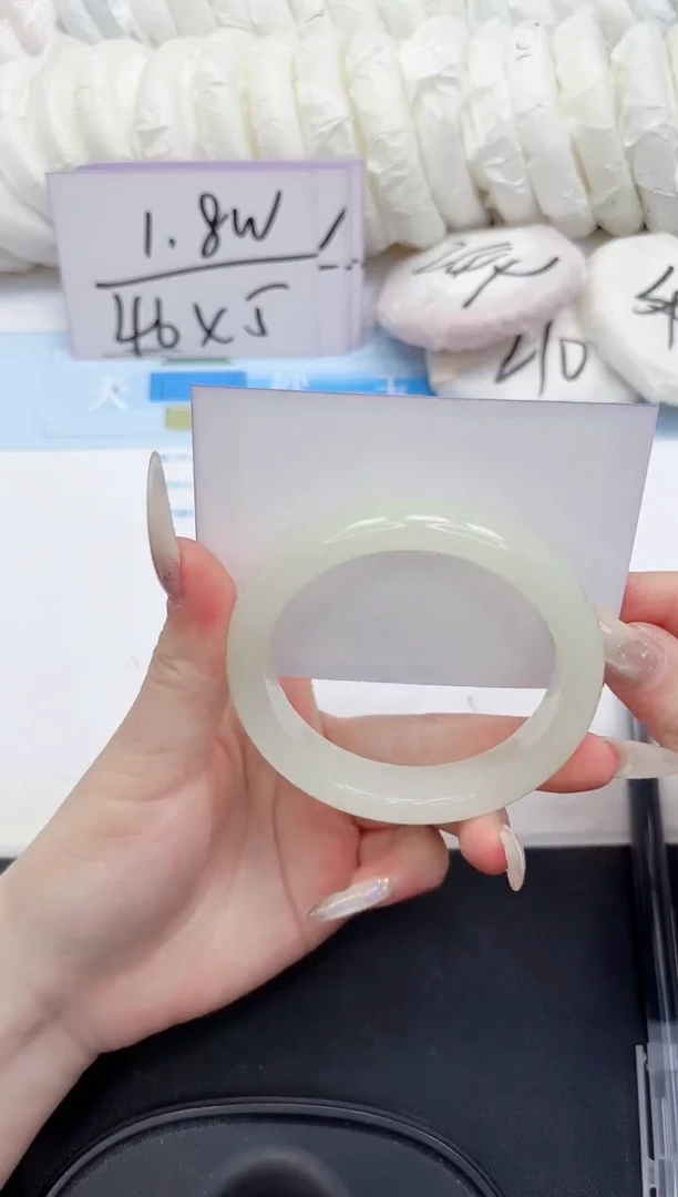 未镶嵌手镯石英质玉176-58