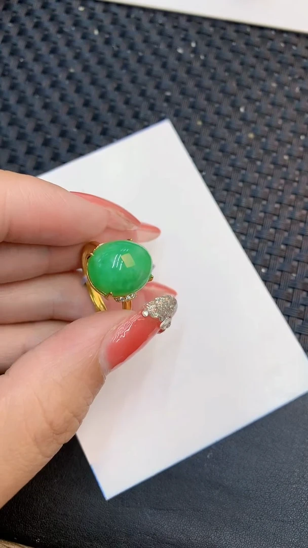 颈饰未镶嵌翡翠1