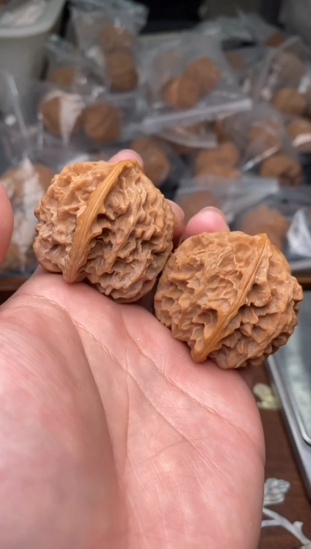 【闪购商品】文玩核桃把件G33号42尺苹果