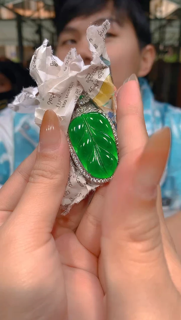 【闪购商品】定制翡翠未镶嵌51定制翡翠 多样性发货（发其一）