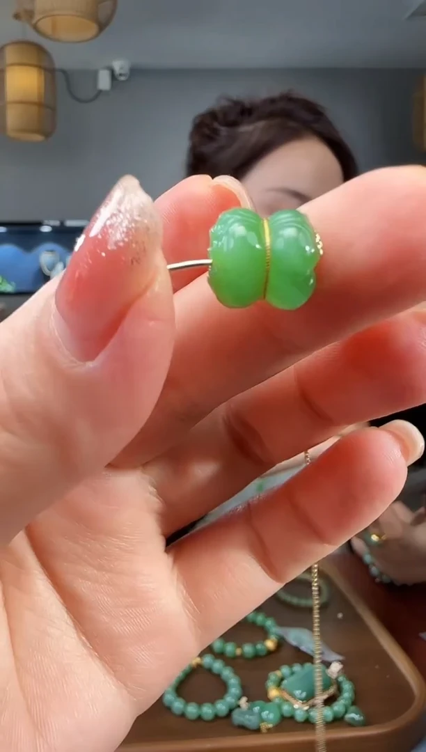 和田玉未镶嵌吊坠(不含链)1