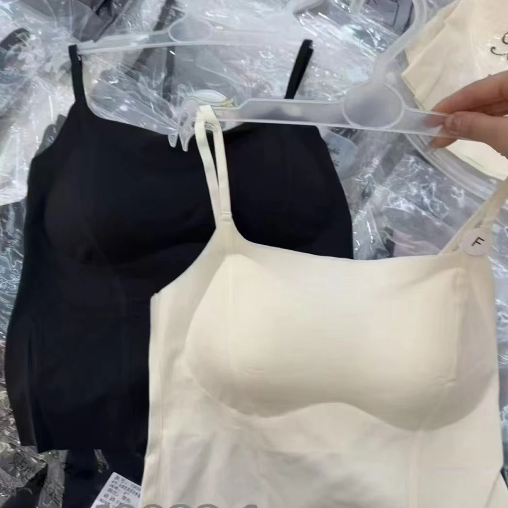 倩倩家舒适简约背心