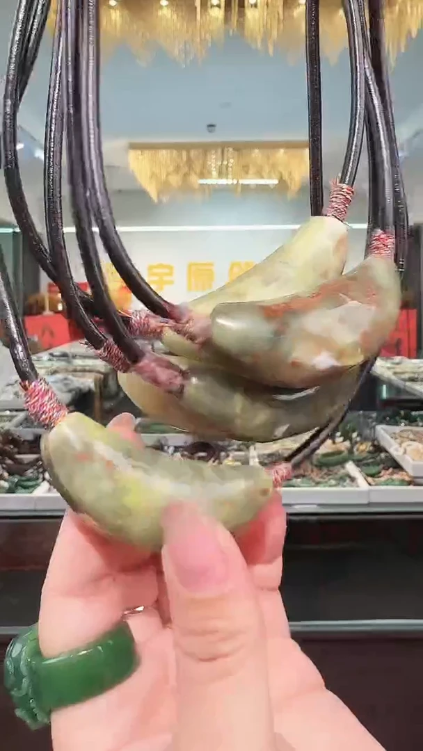 颈饰未镶嵌和田玉吊坠只发一个