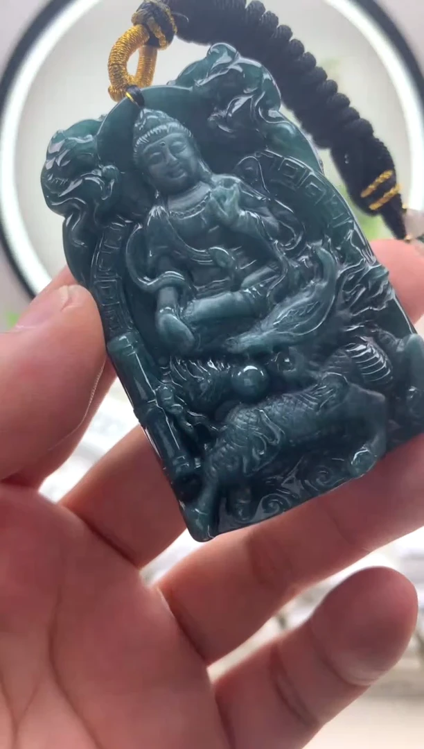 颈饰未镶嵌翡翠大势至