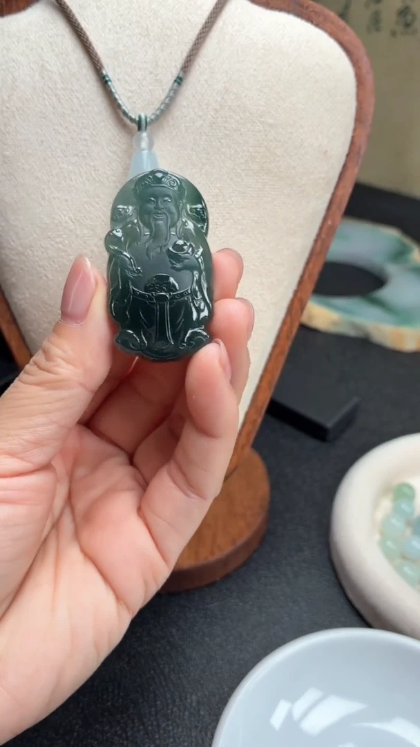 颈饰未镶嵌翡翠天然翡翠A货
