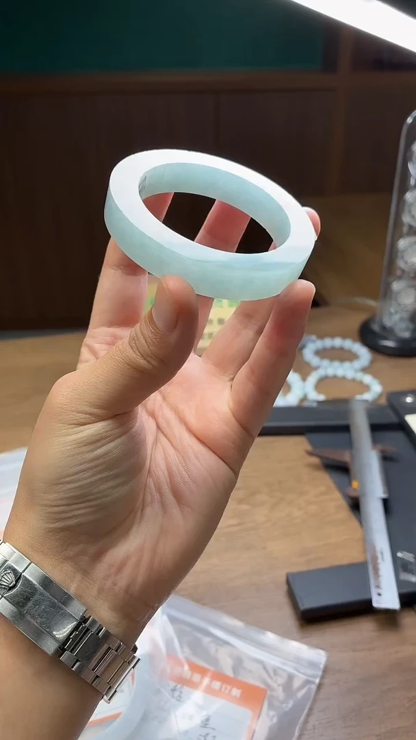 未镶嵌手镯定制翡翠沫*?定制