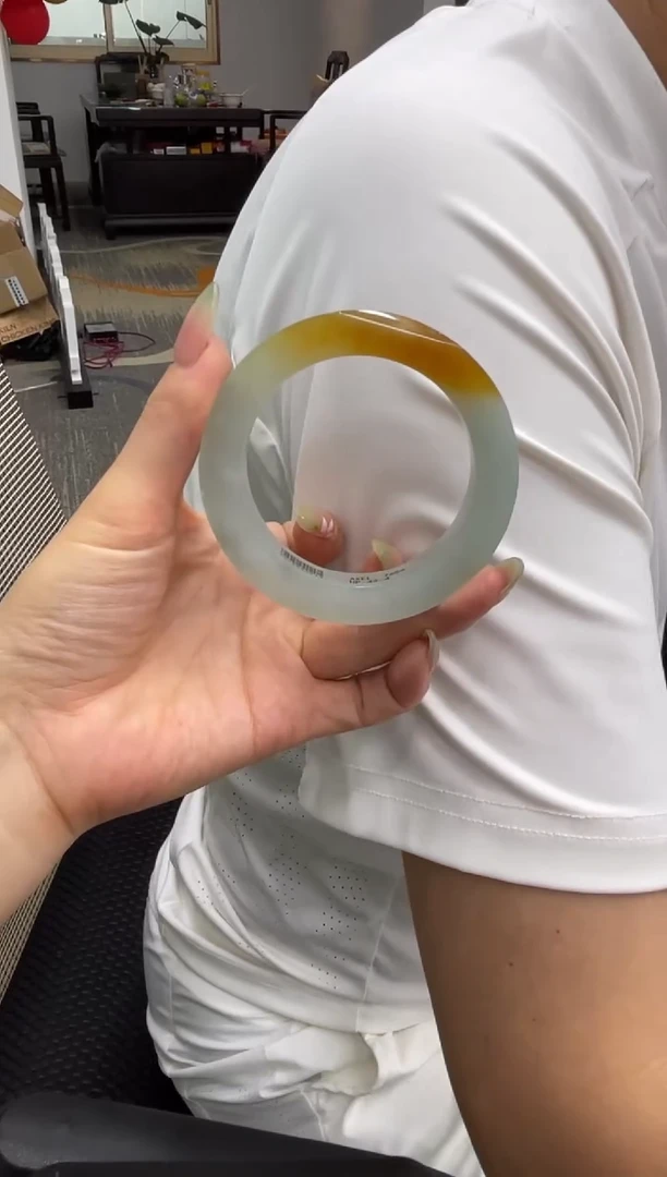 定制翡翠手镯未镶嵌?****?定制手镯WH8 /DZS