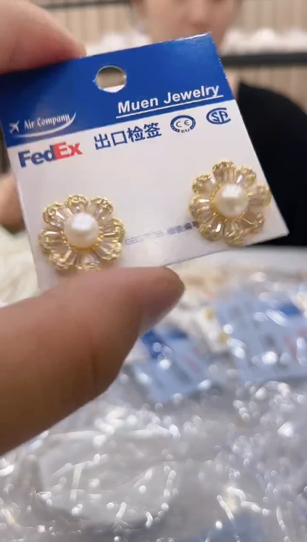 淡水珍珠银S925镶嵌颈饰耳钉