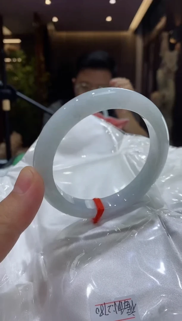 未镶嵌手镯翡翠7号 圈口61 小皮裂