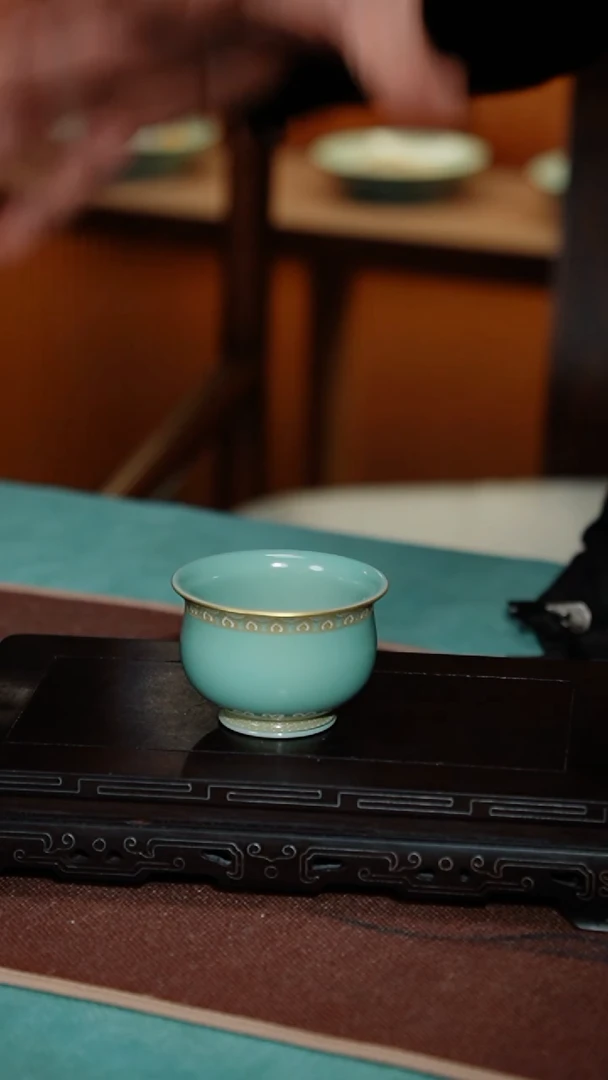 【闪购商品】53-1佛肚杯（金银釉上彩）