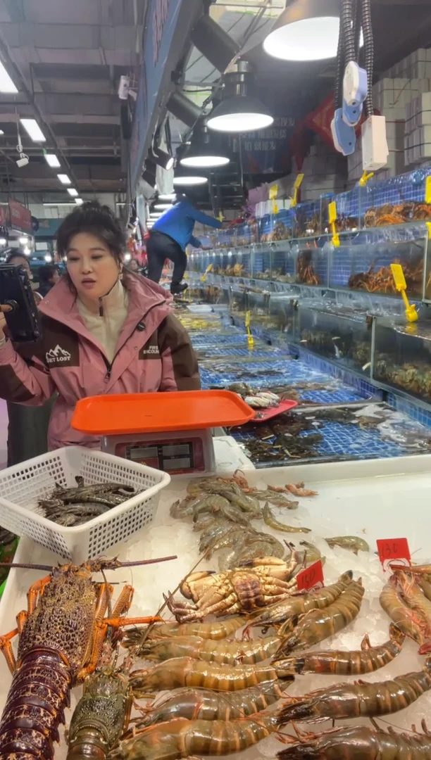 中国大陆用****9断氧母飞，断氧黑虎虾，旅顺海螺3斤