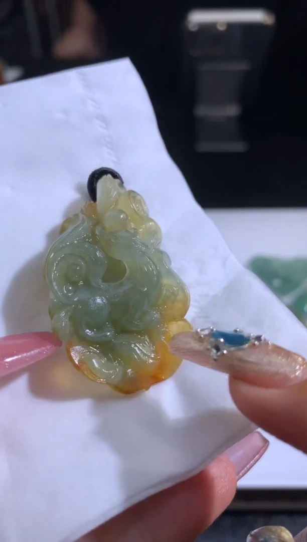 未镶嵌定制翡翠辉*娘翡翠