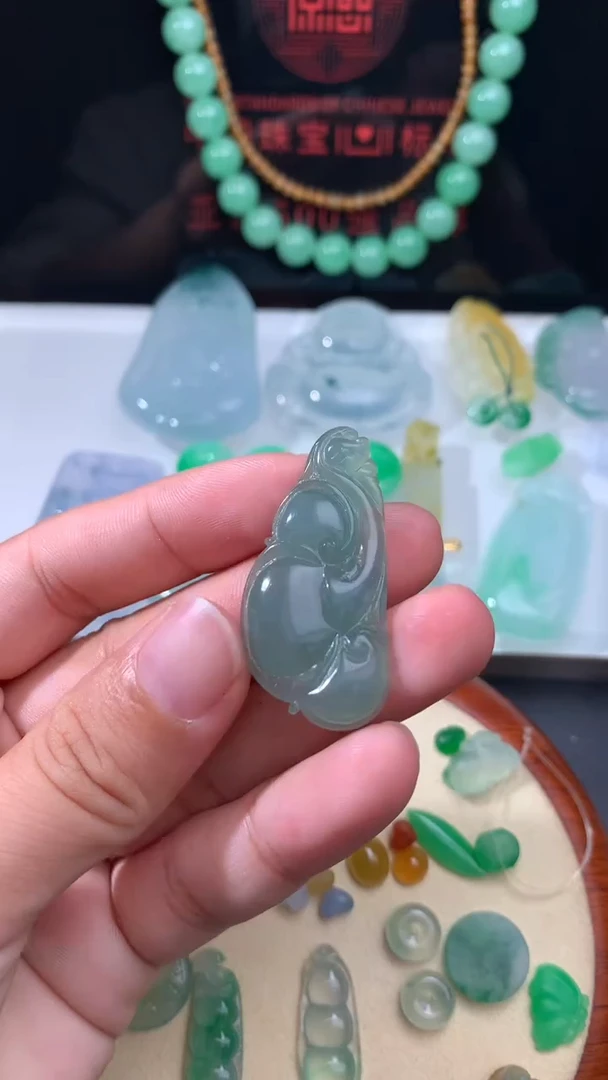 未镶嵌定制翡翠