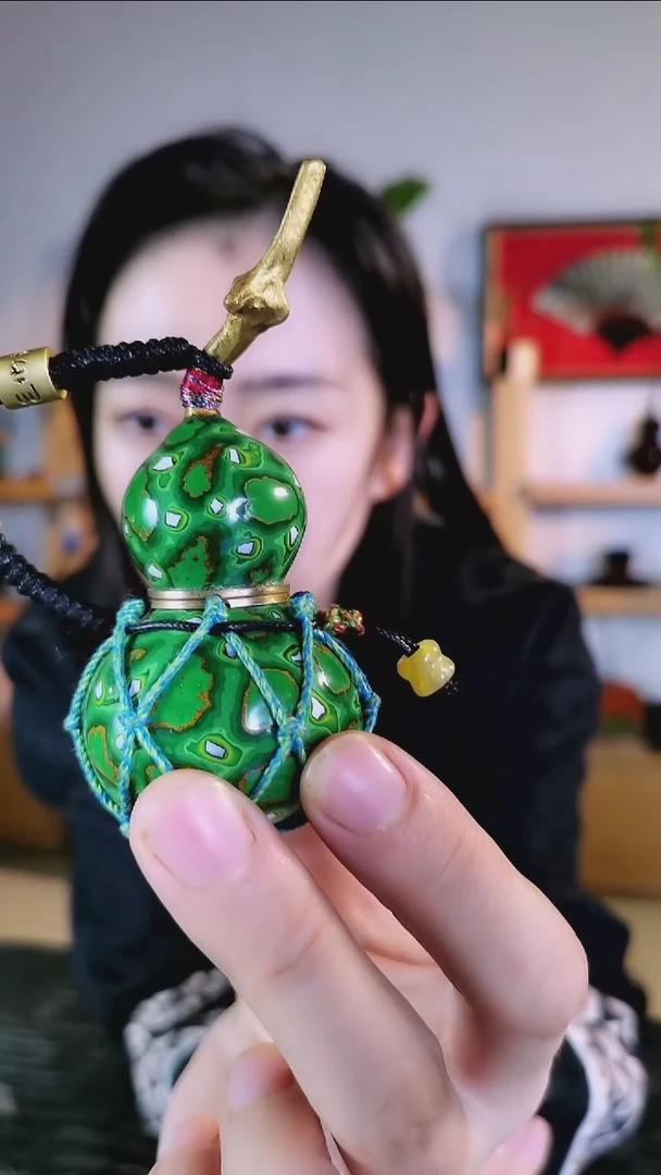 手捻小葫芦开口打火机