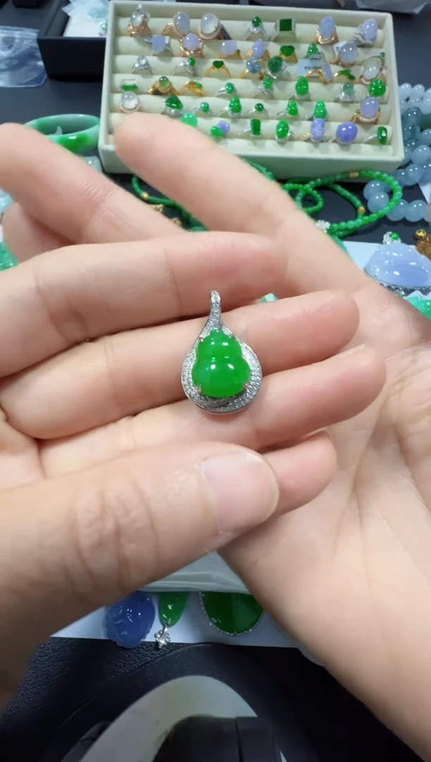 吊坠(不含链)未镶嵌翡翠8800