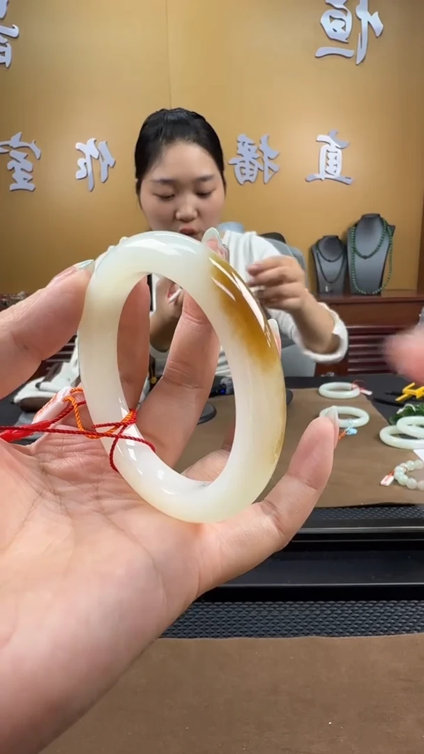 颈饰未镶嵌和田玉手镯57