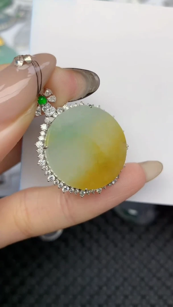 颈饰18K金镶嵌翡翠天然缅甸翡翠a货百元以上9元证书费自理