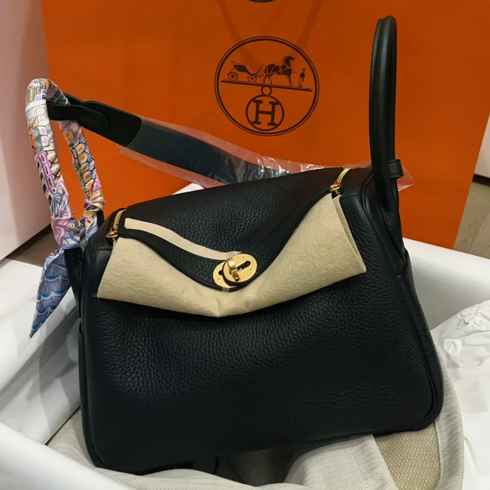 未使用 Hermes/爱马仕 小花柳 lindy 26 黑色 Togo皮 Z刻 金扣包