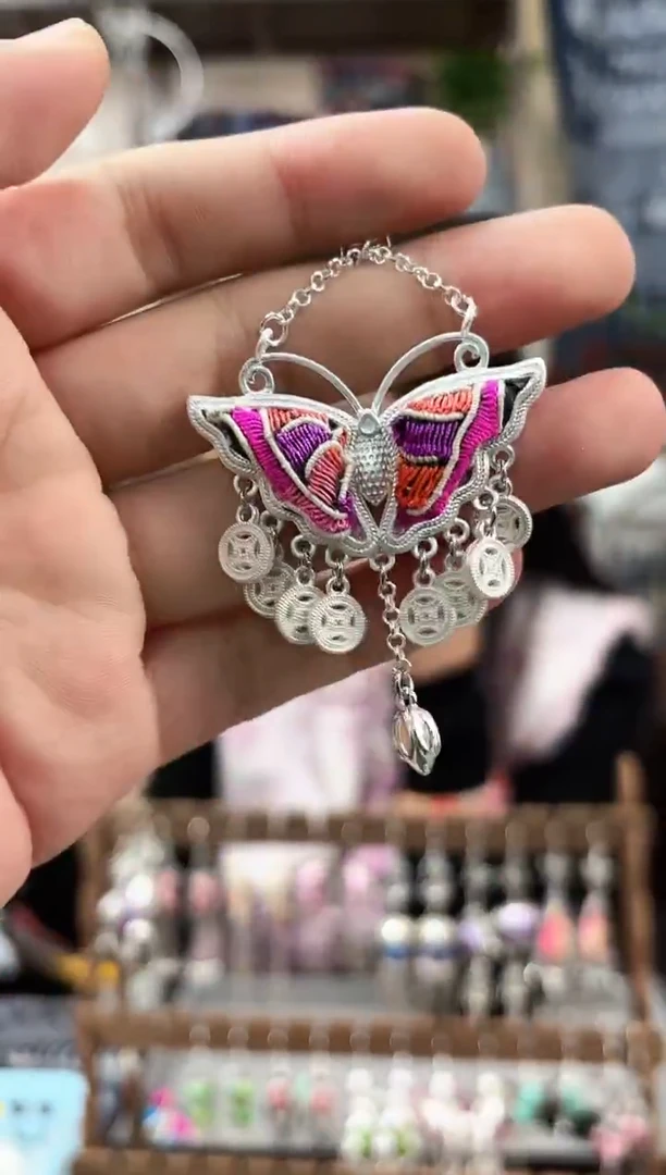 织绣民族风非遗老绣苗银饰品648