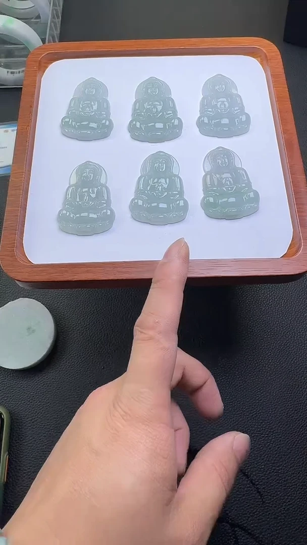 翡翠未镶嵌颈饰观音多样性发一件